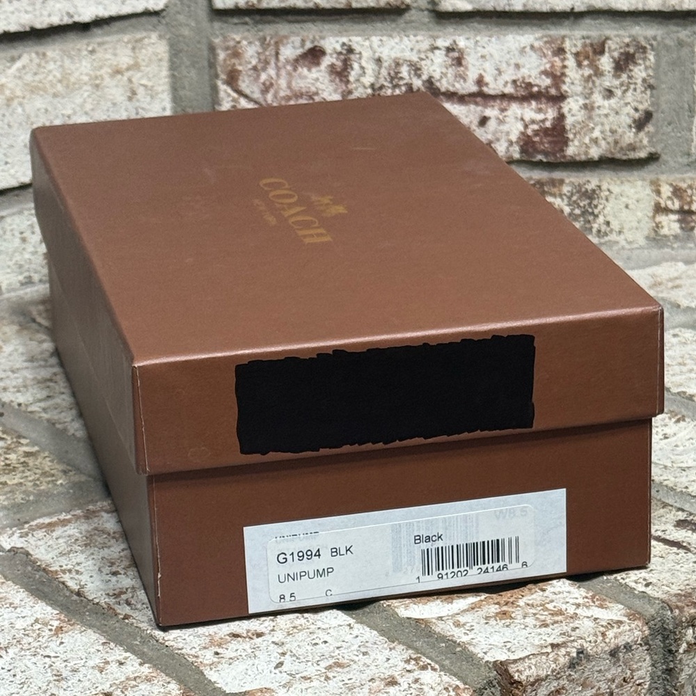 Coach Black Patent Leather Kitten Heels Pointed Toe Size 8.5 Brand New in Box - Picture 4 of 8